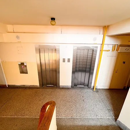 Flat With Nicest Wiew In Old Town - 3 Bedrooms, Ac * Μπρατισλάβα